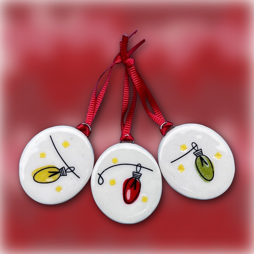 Ceramics & jewelry by Leslie Hutchings Miller